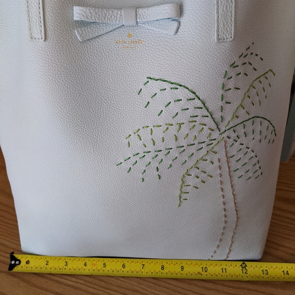Kate Spade tote - Picture 5 of 8